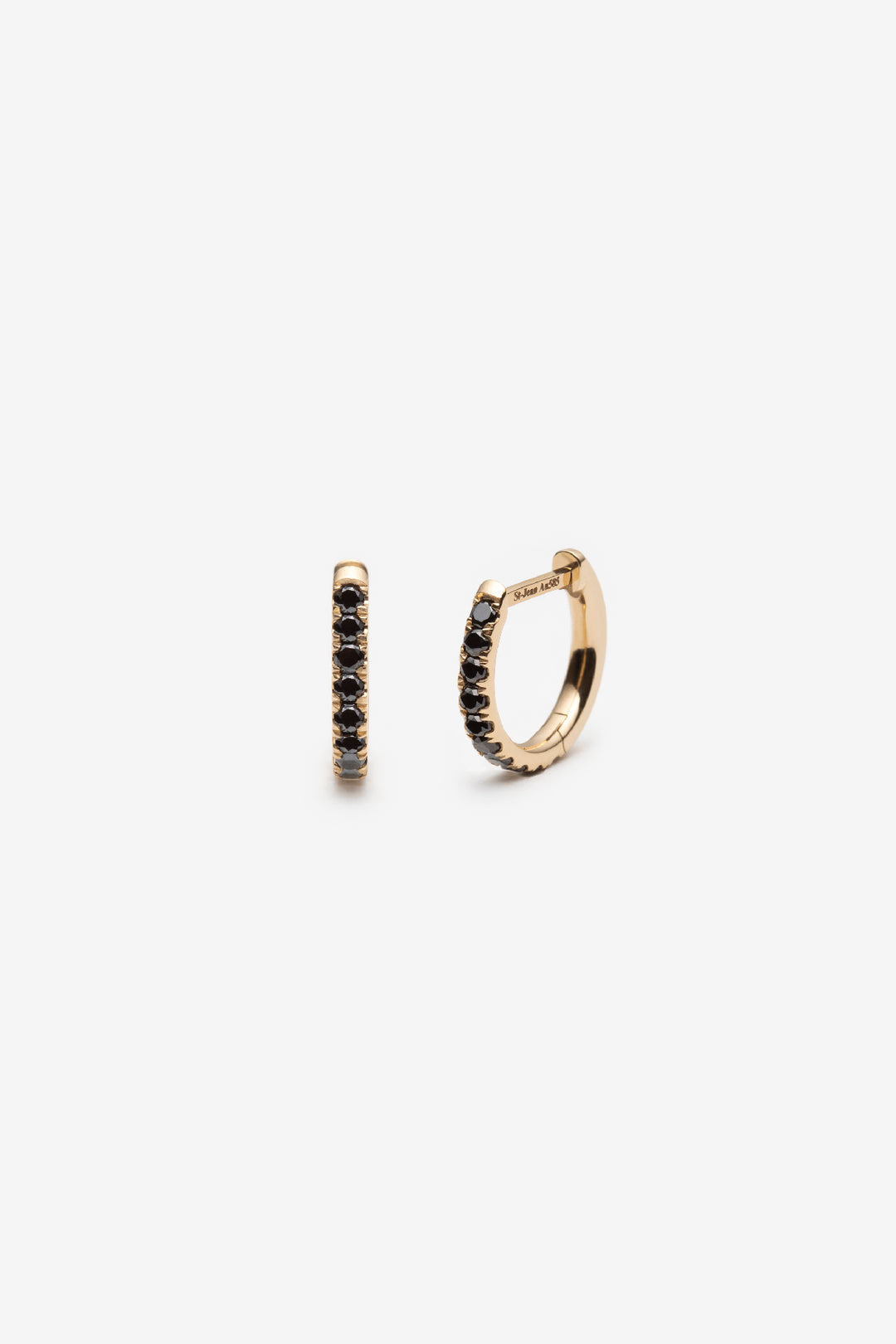 Boucles d'oreilles serties de diamants noirs naturels
